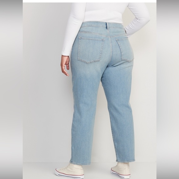 Old Navy High-Waisted Wow Loose Jeans in size 10 Tall, worn once - Picture 7 of 8